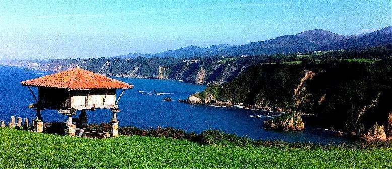 La Nana Del Mar / The Lullaby Of The Sea On Old Harbour Cudillero Exterior foto